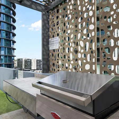 Spacious Nest Convenient Everywhere Free Parking
