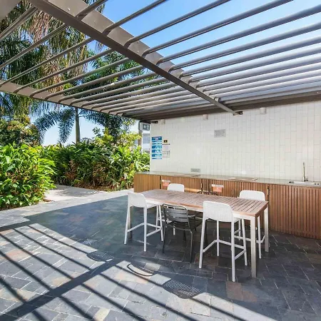 Apartment Urban Oasis Premier Lifestyle Escape Free Parking