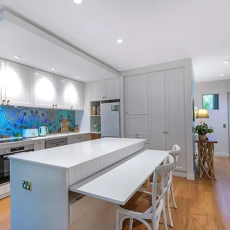 The Fishbowl - 1bed-1bath-1car-pool *