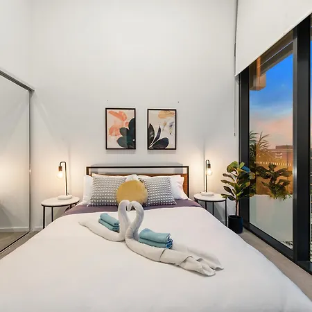 Perfect Penthouse! Views, Location, & Comfort! Apartment