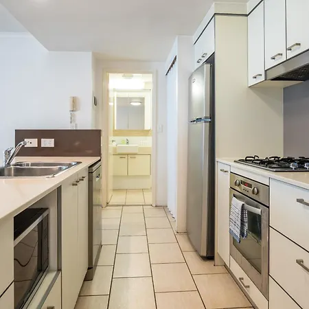 Prime Location River Glimpse 2br Walk To Cbd With Parking *