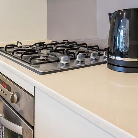 Prime Location River Glimpse 2br Walk To Cbd With Parking * Brisbane