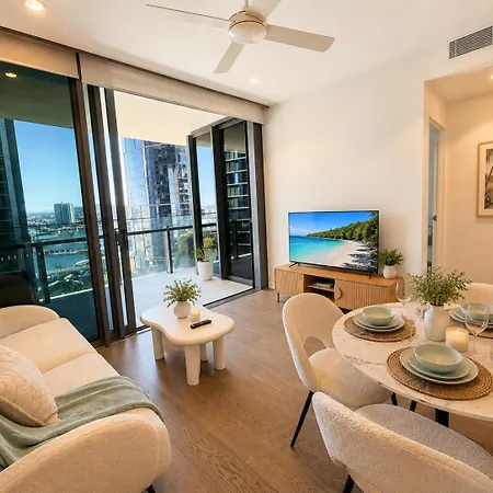 The Riverglass Retreat Skyline Escape