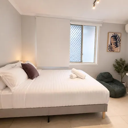 The Ivory Palm Boutique Escape Apartment
