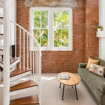 Woolstore Teneriffe Apartment