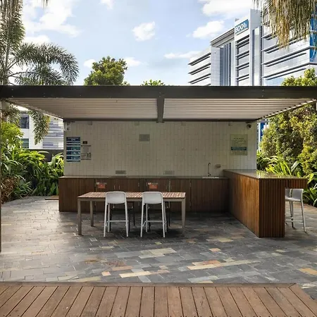 Urban Oasis Premier Lifestyle Escape Free Parking Brisbane