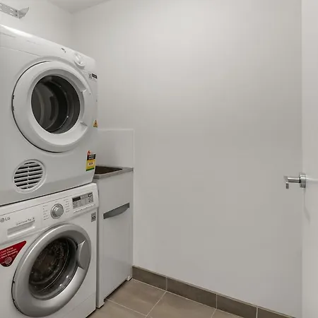 Apartment Spacious And Stylish 3br In West End Brisbane