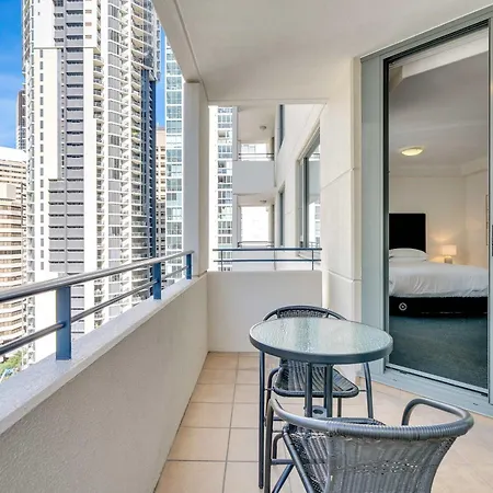 Bright Modern Cbd Parking Pool & Gym Brisbane