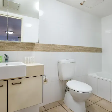 Prime Location River Glimpse 2br Walk To Cbd With Parking * Brisbane