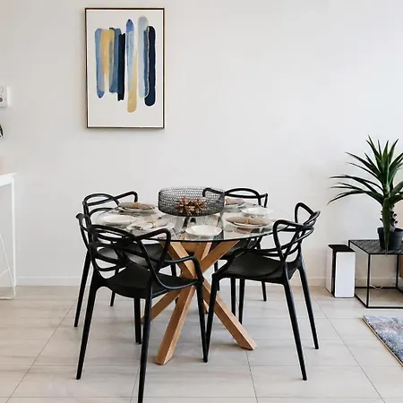 2br Night Life -pool-parking-rooftop Apartment