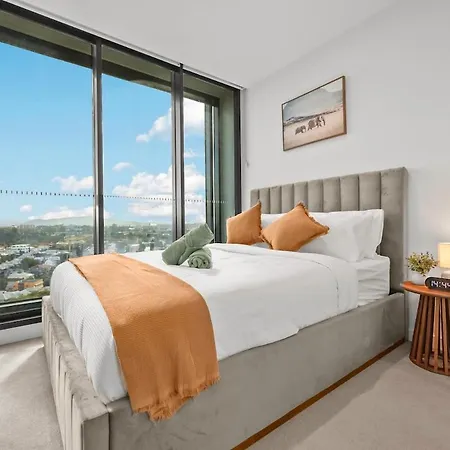 Apartment Lvl 22 - Sleep 8 - Pool Cinema & Parking