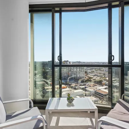 Apartment Rooftop Infinity Pool Heated Pool, Gym, Free Parking & Brisbane