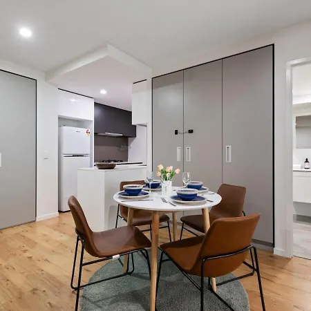 Spacious Nest Convenient Everywhere Free Parking Apartment Brisbane