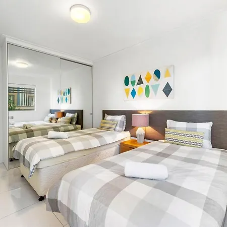 Apartment Spacious And Stylish 3br In West End *