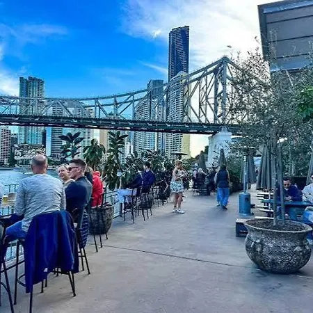 Rooftop Infinite Pool Cozy Upper Level Unit Cbd * Brisbane