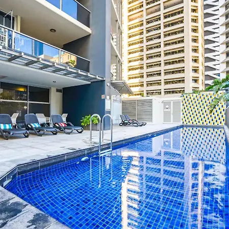 Stylish Cbd With Pool, Sauna, Gym & Bathtub