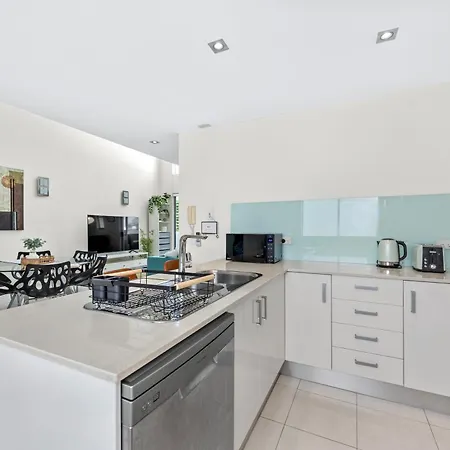 Two-level 3br With Rooftop Balcony & 2 Car Parks Apartment