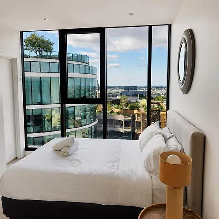 Luxe 3br Penthouse With Story Bridge And River Views *