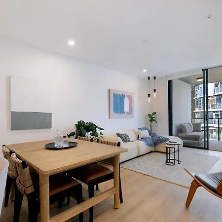Apartment Riverstone Perch - Urban Comfort Near River Brisbane