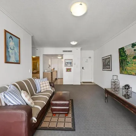 Cbd Resort-style Pool, Gym, Parking Walk To Waterfront