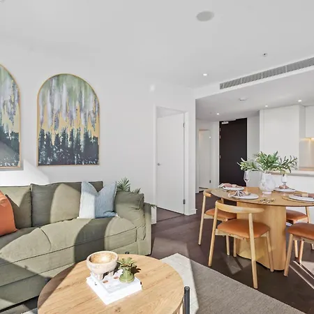 Apartment Rooftop Infinity Pool Heated Pool, Gym, Free Parking & Brisbane