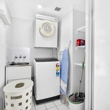 Apartment Wake To The River 3 Bedroom Riverside With Pool Gym And Parking