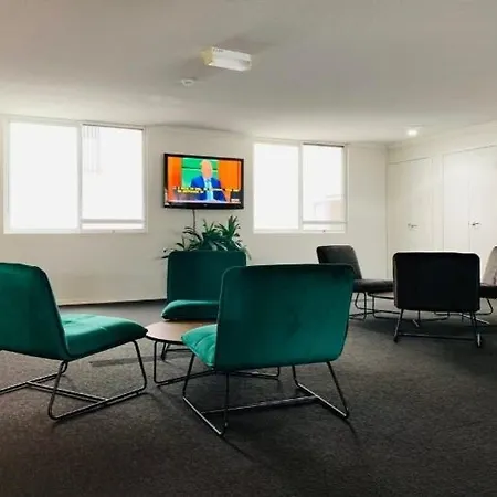 Apartment Between South Bank, & West End *