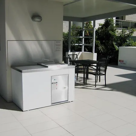 Apartment Two-level 3br With Rooftop Balcony & 2 Car Parks Brisbane