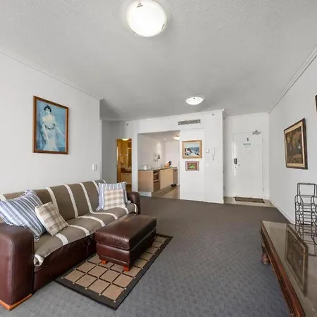 Cbd Resort-style Pool, Gym, Parking Walk To Waterfront