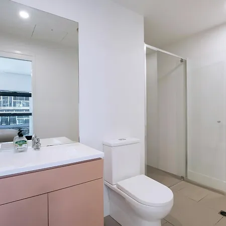 Apartment Riverstone Perch - Urban Comfort Near River *