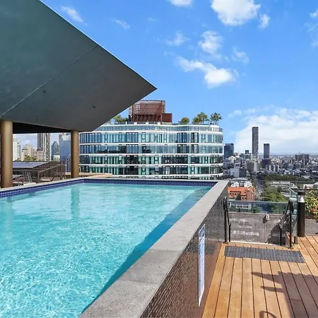 2br Sky - Pool - Gym - Sleeps 6 - Baby *