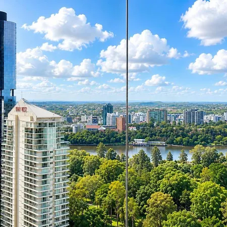Apartment Skyline Poetry - 1br Premium In Qwr