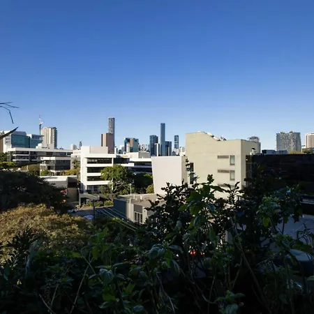 Modern 2bdr Milton Near Suncorp Stadium *