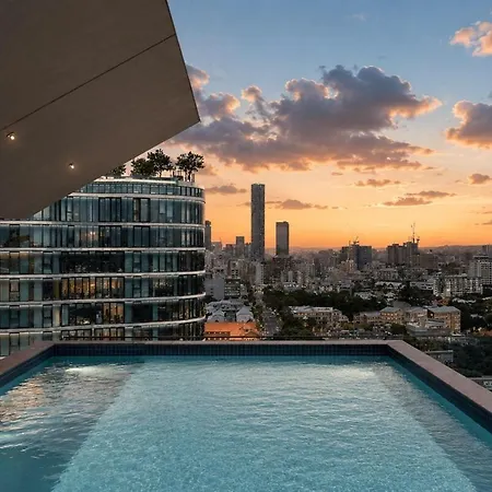 2br Sky - Pool - Gym - Sleeps 6 - Baby *