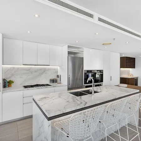 Luxe 3br Penthouse With Story Bridge And River Views Apartment