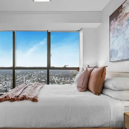 Apartment Luxe Free Parking Pool & Gym