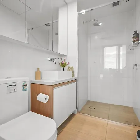 Lvl 22 - Sleep 8 - Pool Cinema & Parking * Brisbane