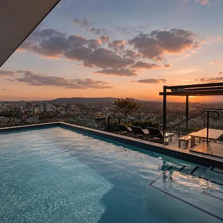 2br Sky - Pool - Gym - Sleeps 6 - Baby Apartment *