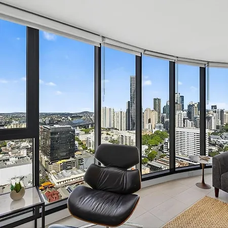 Luxe 3br Penthouse With Story Bridge And River Views Apartment