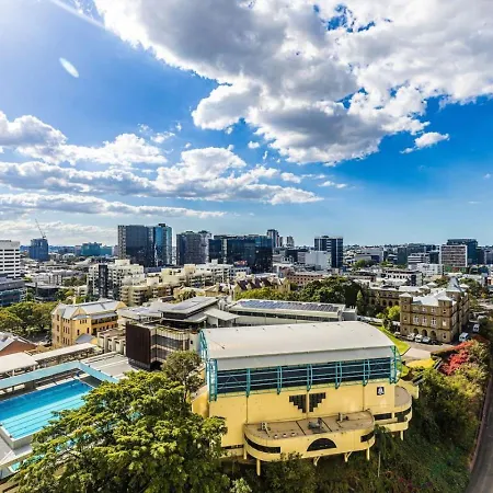 Apartment Wake To The River 3 Bedroom Riverside With Pool Gym And Parking Brisbane