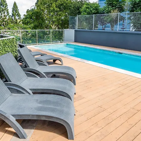 Prime Location River Glimpse 2br Walk To Cbd With Parking Brisbane