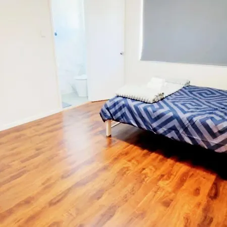 Sunny 3br Family House With Pool Sunnybank Brisbane