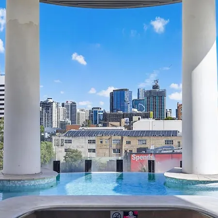 Luxe 3br Penthouse With Story Bridge And River Views Apartment