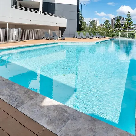 Prime Location River Glimpse 2br Walk To Cbd With Parking Apartment Brisbane