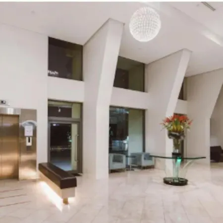 Wake To The River 3 Bedroom Riverside With Pool Gym And Parking Apartment