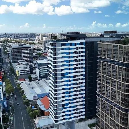 Apartment 2br Sky - Pool - Gym - Sleeps 6 - Baby Brisbane