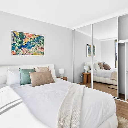 Apartment Wake To The River 3 Bedroom Riverside With Pool Gym And Parking Brisbane