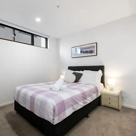 Convenient To Urban Living By Private Host *