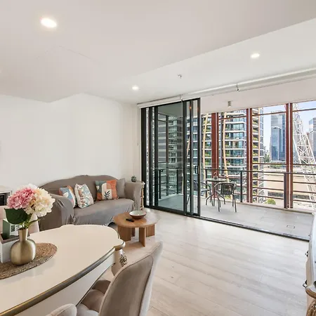Convenient To Urban Living By Private Host Brisbane