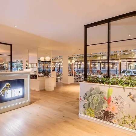 Mercure King George Square 4* Brisbane